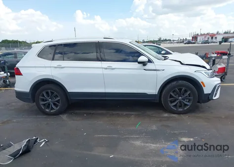 2022 Volkswagen Tiguan 2.0T Se из США, поврежденный, VIN 3VV3B7AX1NM042582